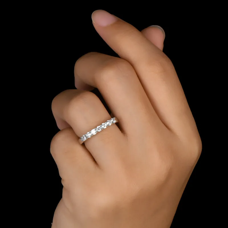 Round Cut Moissanite Diamond Ring