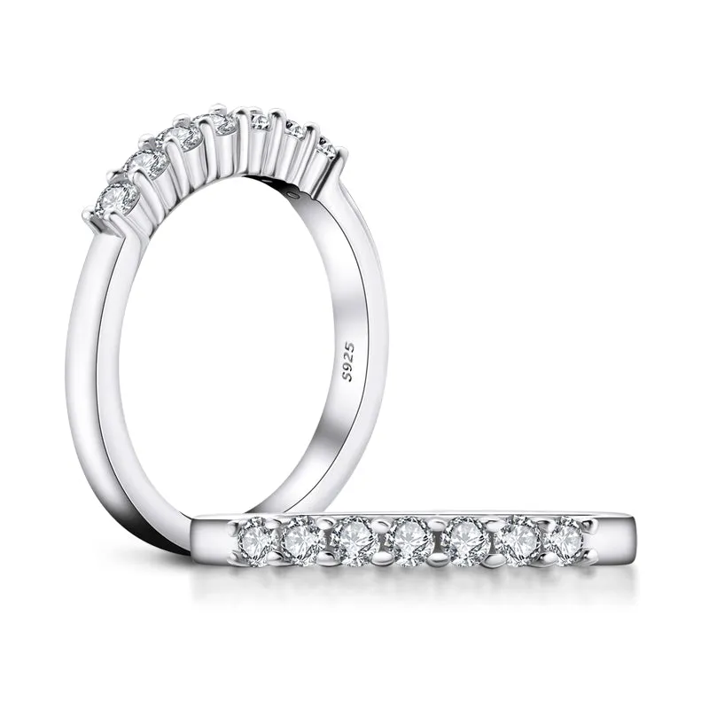 Round Cut Moissanite Diamond Ring