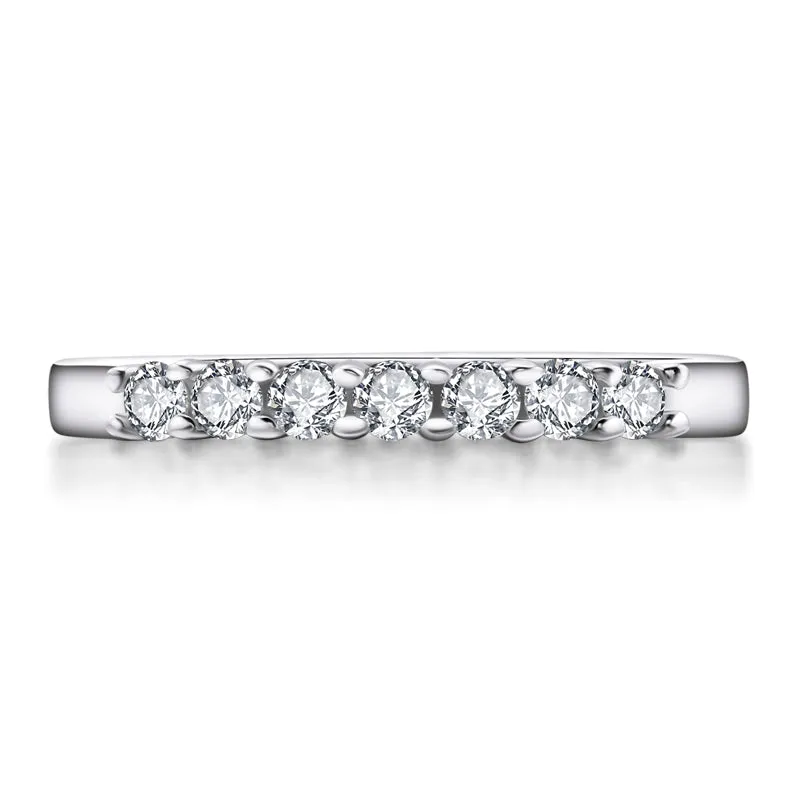 Round Cut Moissanite Diamond Ring