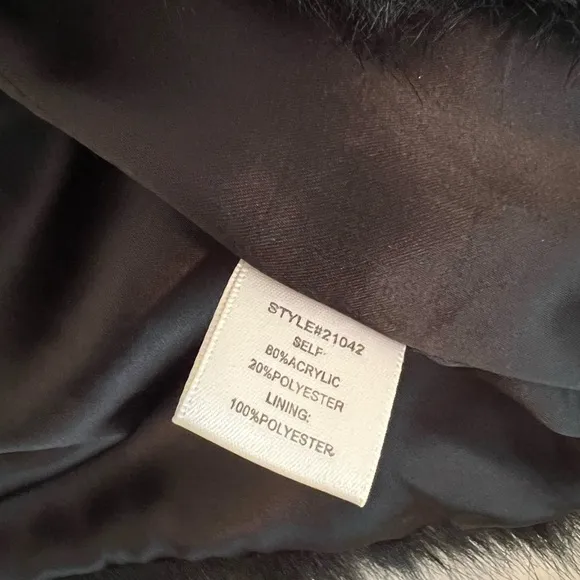 Skies are Blue Faux Fur Black Vest NWT Size Medium