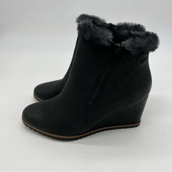 Soul NATURALIZER Hudson Black Wedge Fur Booties