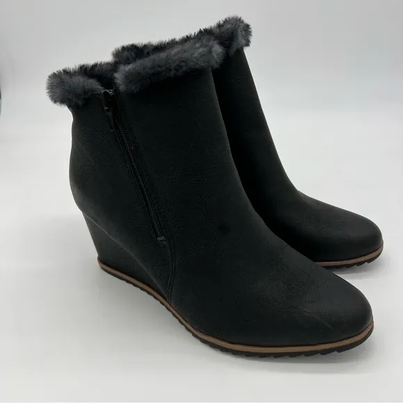 Soul NATURALIZER Hudson Black Wedge Fur Booties