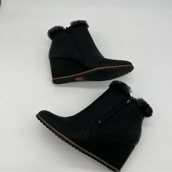 Soul NATURALIZER Hudson Black Wedge Fur Booties