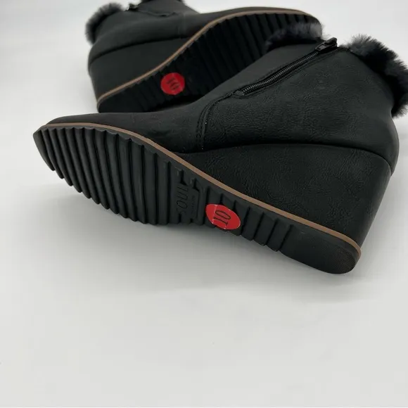 Soul NATURALIZER Hudson Black Wedge Fur Booties