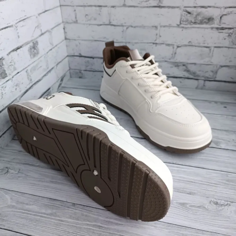 Sprint - Trendy and fashionable lace-up sneakers