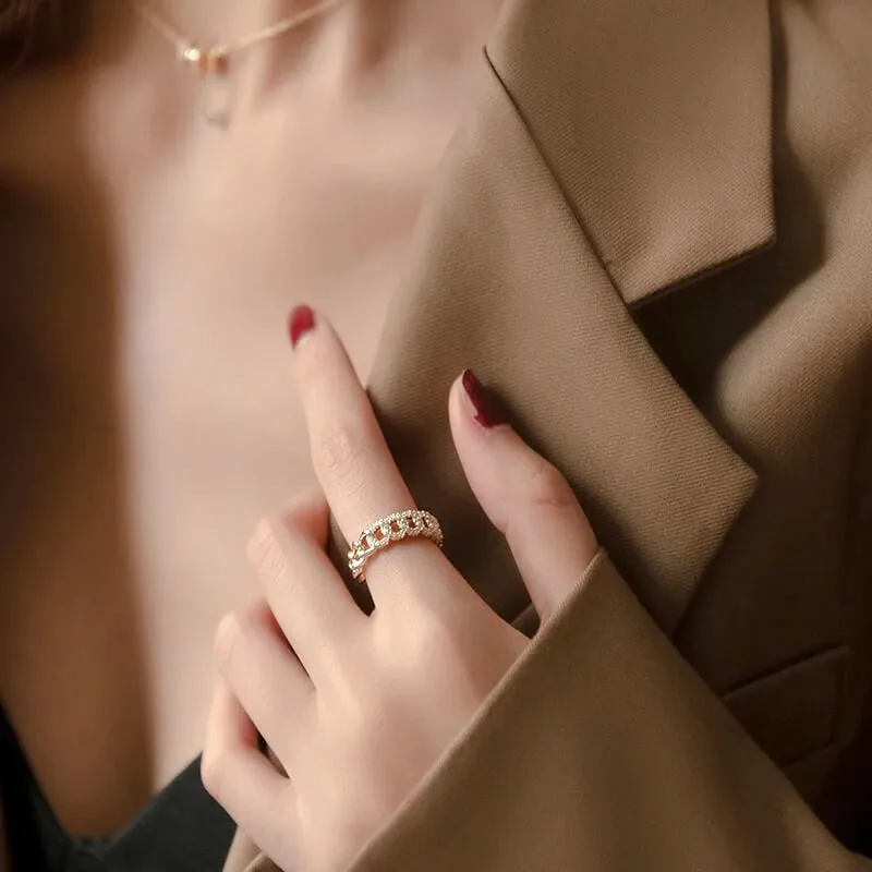 Stella Luxury Chain Ring