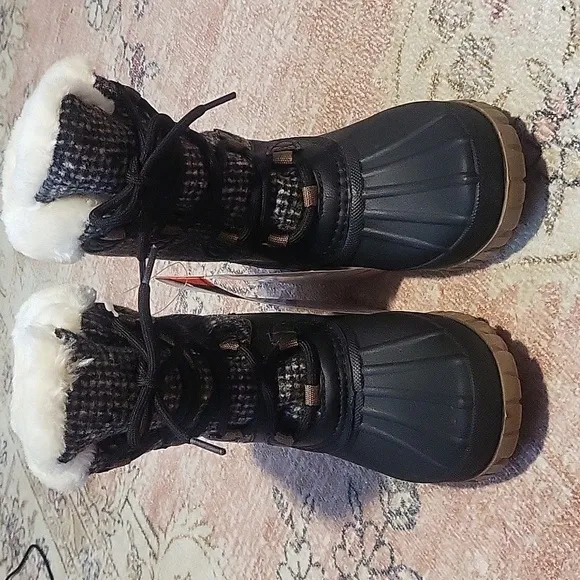Storm by Cougar Women's Cabin Black Pull On Ankle Lace Up Waterproof Boot Size 6