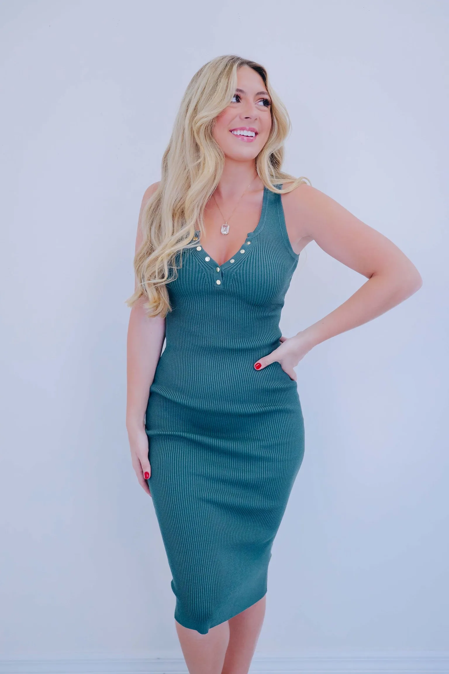 Tantalizing Body-Con Midi Dress - Dark Green