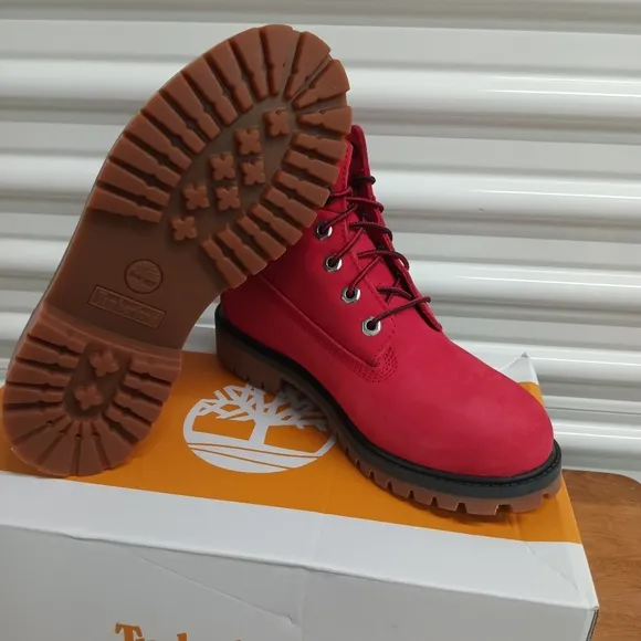 Timberland 6 inch boots kids size 5. Red