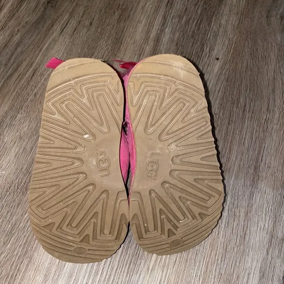Ugg kids Bailey bow boots size-11