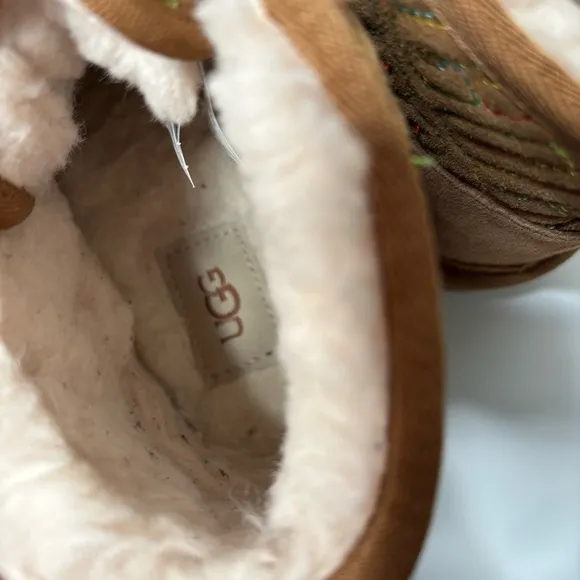 ugg neumel graphic stitch kids boots new