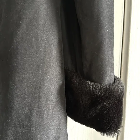 Utex Design Long Black Fur-Lined Coat with Hood