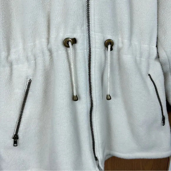 Vintage 90s Tsunami Sport White Fleece Jacket