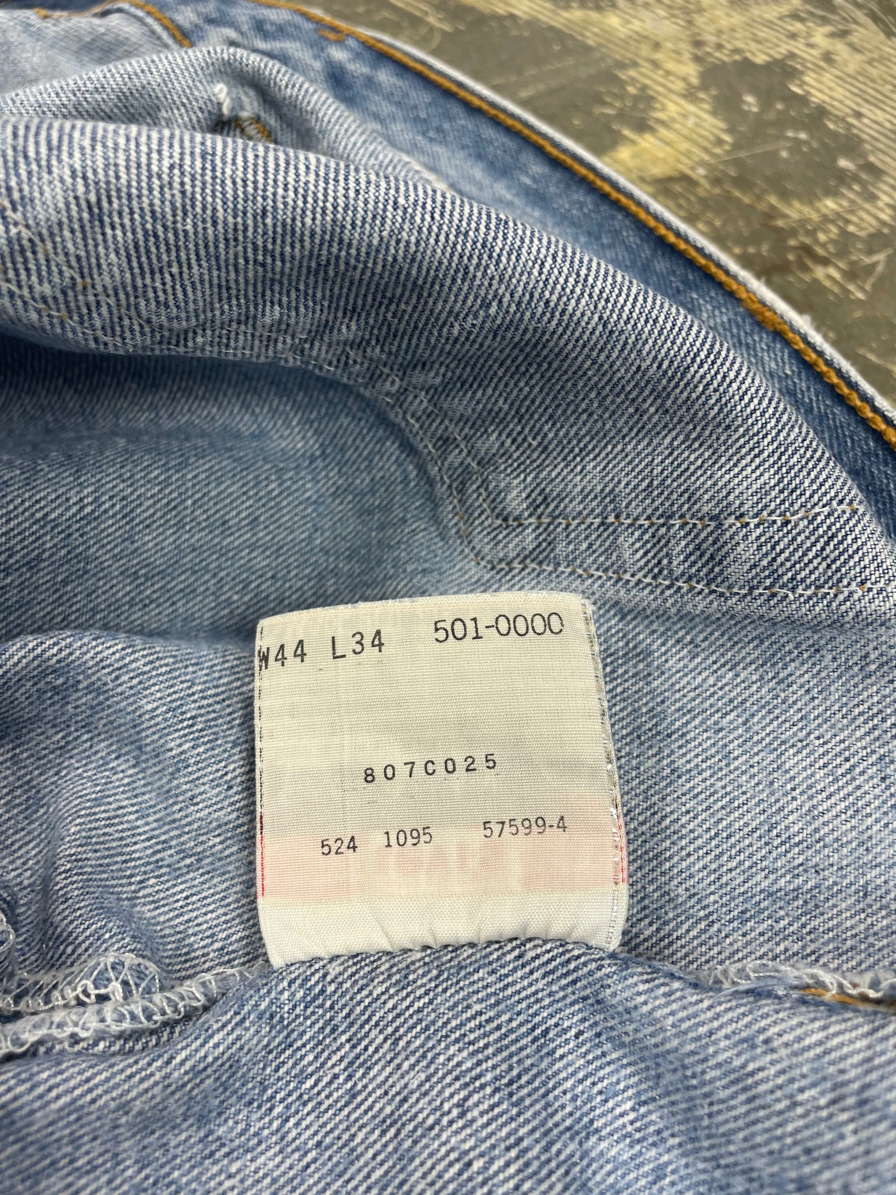 Vintage Levi 501 USA Premium Wash Denim Jeans (JYJ-0288)