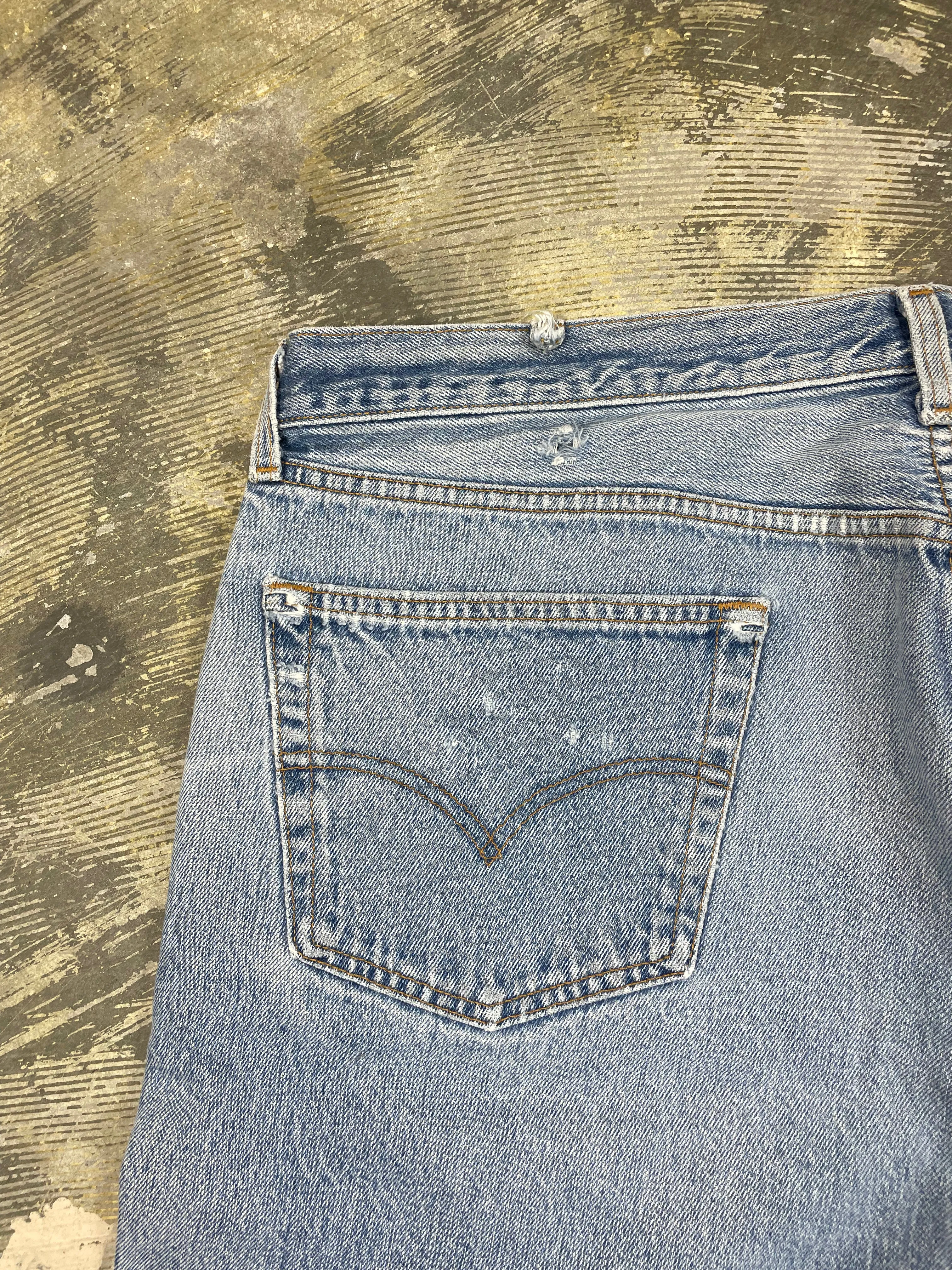 Vintage Levi 501 USA Premium Wash Denim Jeans (JYJ-0288)