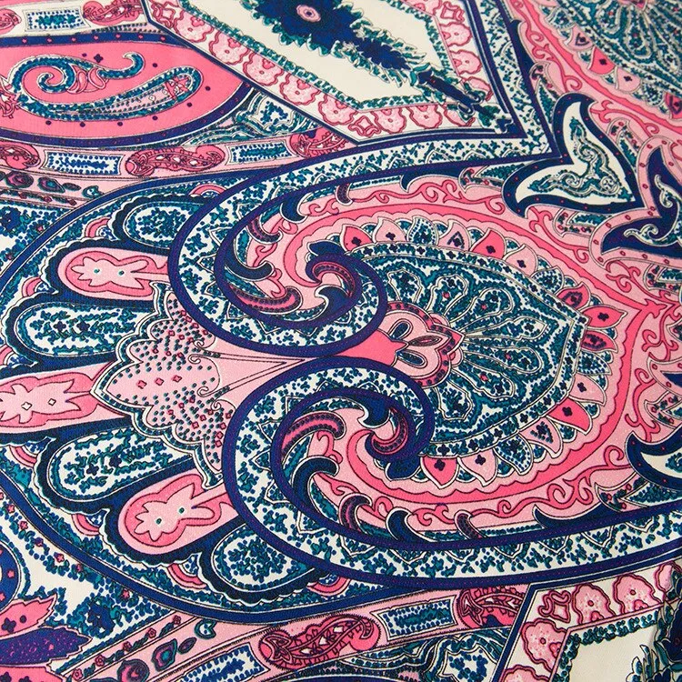 Violette Paisley Tuch